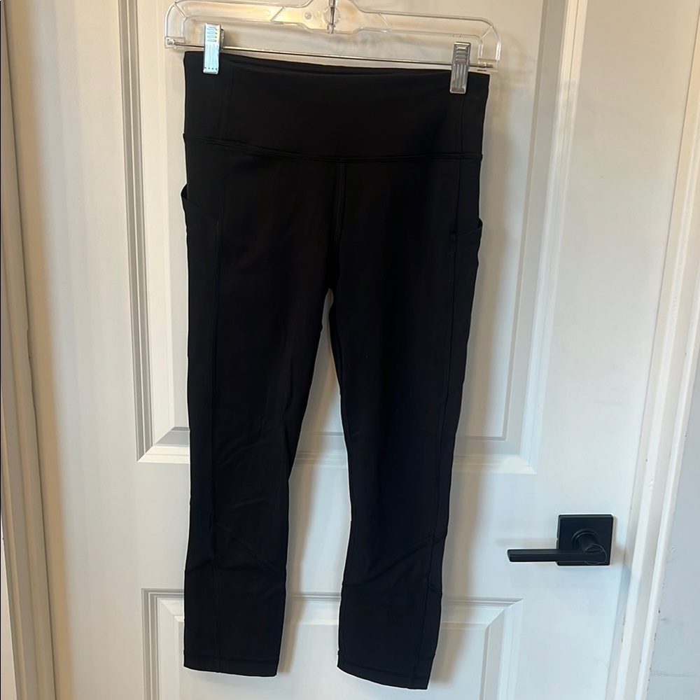 Lululemon black crop running leggings